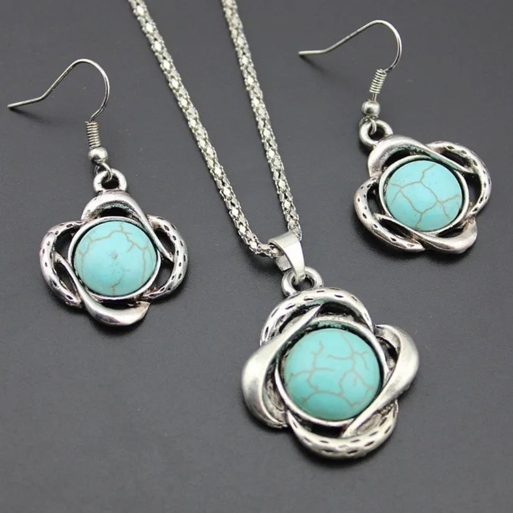 *ZENDAYA* 3-Pc Silver x Turquoise Vintage Flower Shaped Jewelry Set